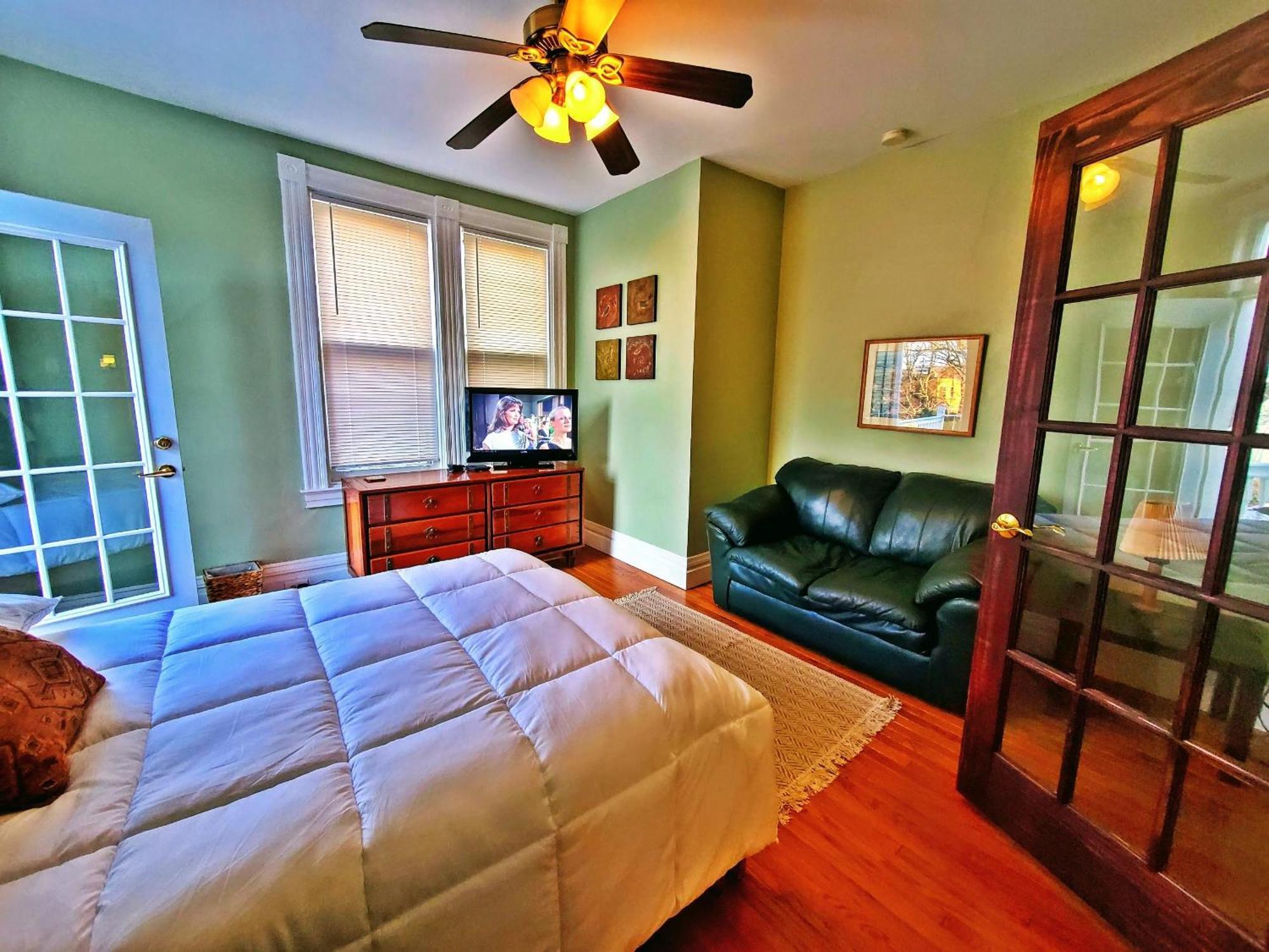 Point Breeze Bed and breakfast