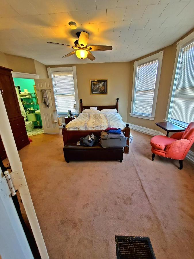 Point Breeze Bed & Breakfast Pittsburgh