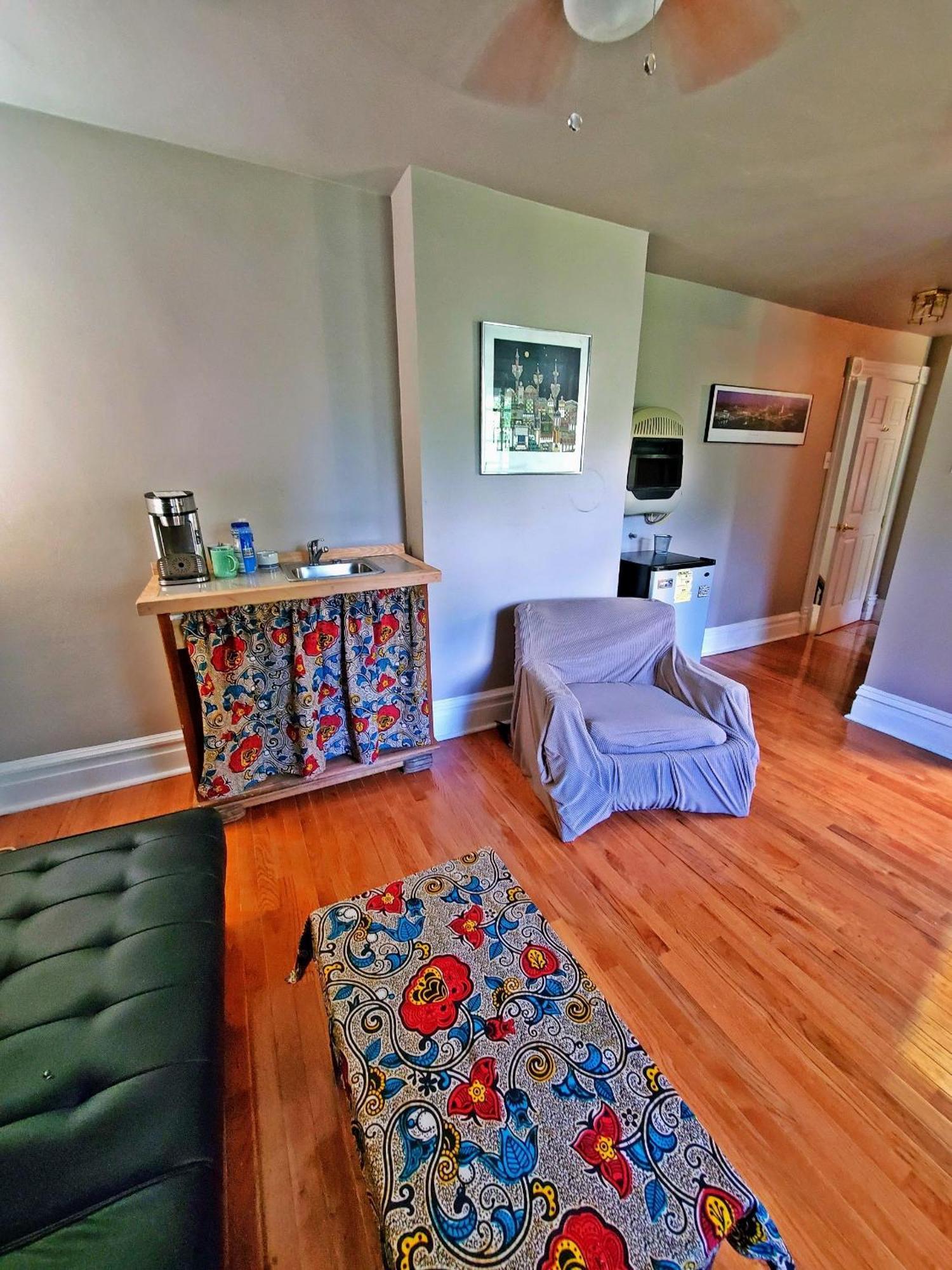 Bed & Breakfast Point Breeze *